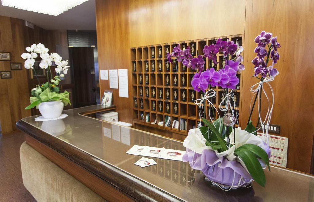 Hotel Rossini Tabiano Terme Exteriér fotografie