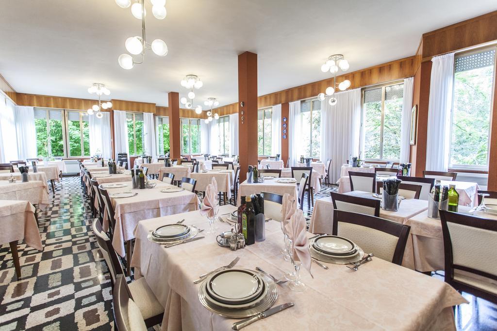 Hotel Rossini Tabiano Terme Exteriér fotografie