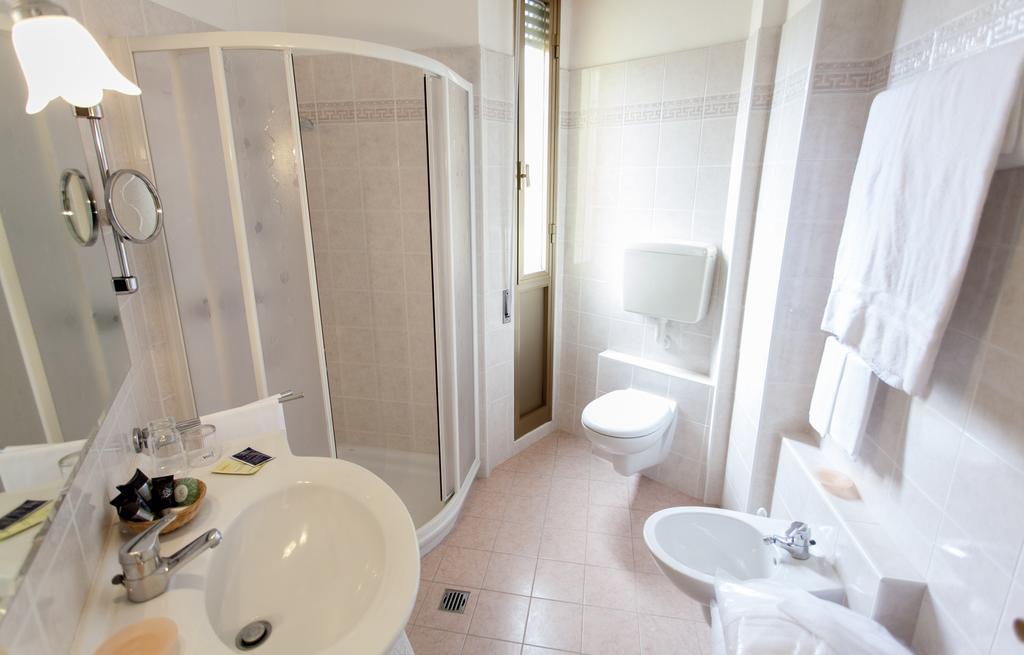 Hotel Rossini Tabiano Terme Exteriér fotografie