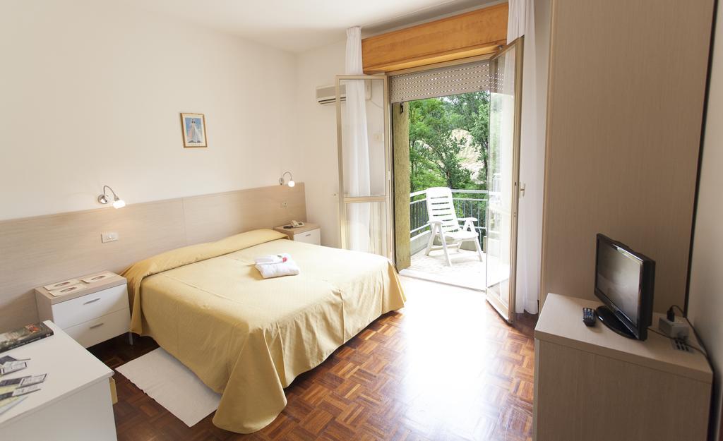 Hotel Rossini Tabiano Terme Exteriér fotografie