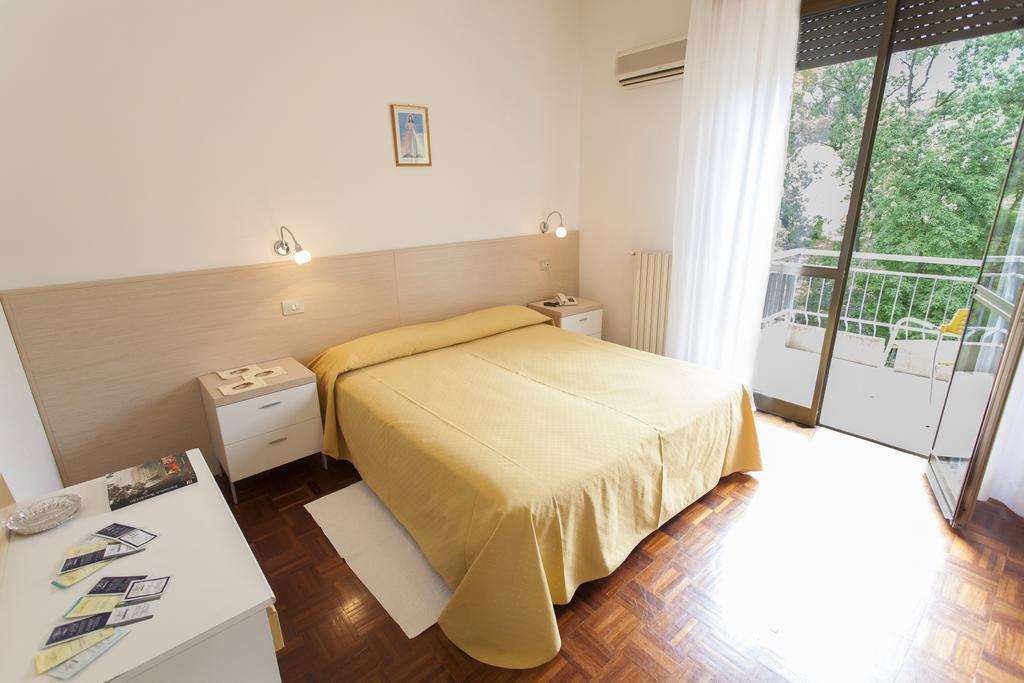 Hotel Rossini Tabiano Terme Exteriér fotografie