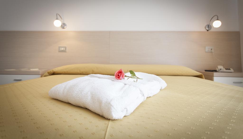 Hotel Rossini Tabiano Terme Exteriér fotografie