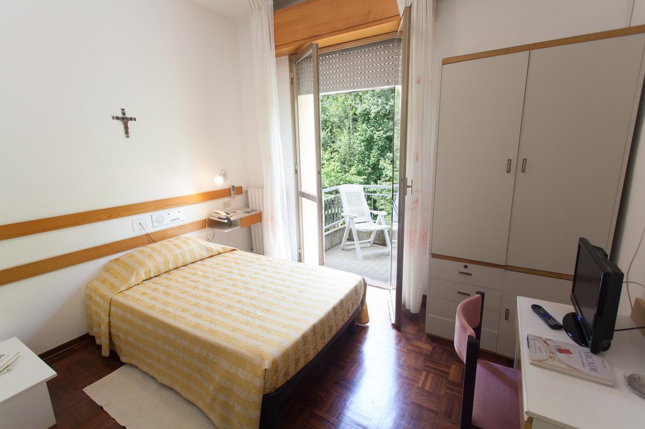 Hotel Rossini Tabiano Terme Exteriér fotografie