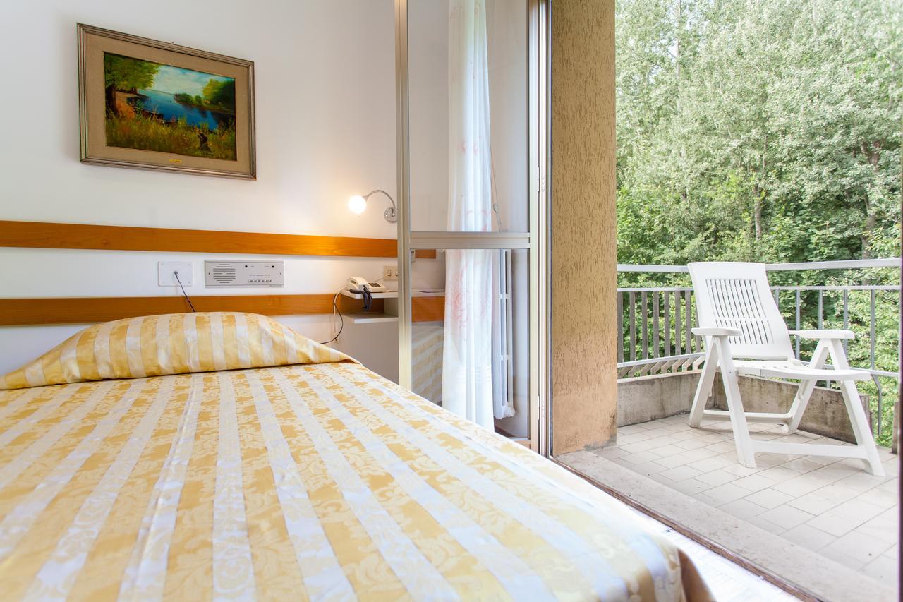 Hotel Rossini Tabiano Terme Exteriér fotografie