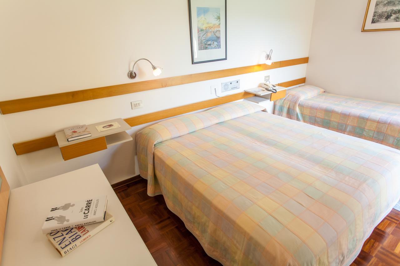 Hotel Rossini Tabiano Terme Exteriér fotografie